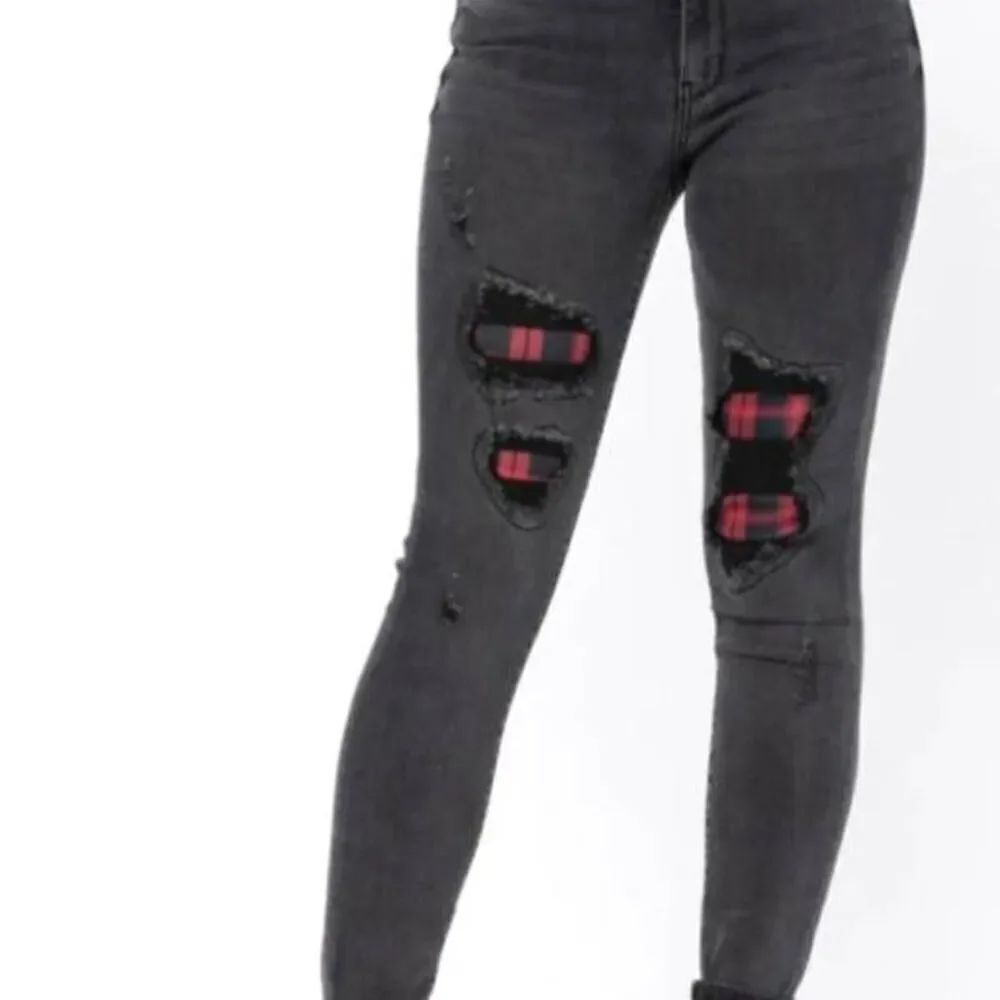 NWT Judy Blue Black Buffalo Plaid Skinny jeans sz 7/28